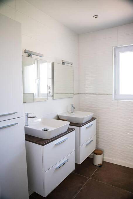 Location de vacances pour 8 personnes, avec vue ainsi que piscine et jardin à Montboucher-sur-Jabron - 2