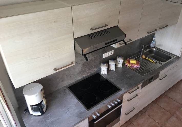 Ganze Ferienwohnung, Alpen-FeWo - Ferienwohnung 1 bis 2 Personen, 42 qm, Wohn- und Schlafraum kombiniert, Terrasse in Aalen, Schwäbische Ostalb