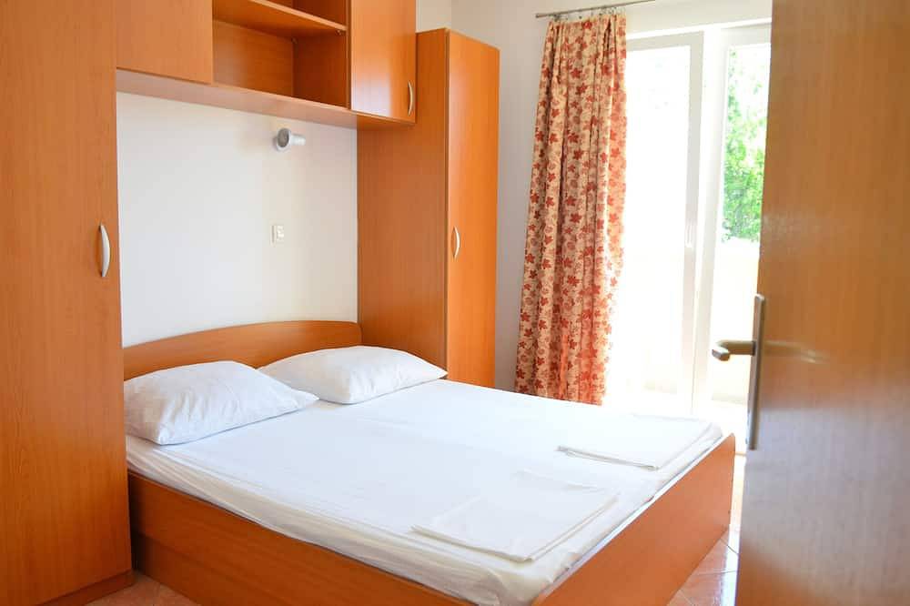 Ganze Wohnung, 2-Zimmer-Ferienwohnung mit Balkon und Meerblick Gradac, Makarska in Gradac, Makarska Riviera