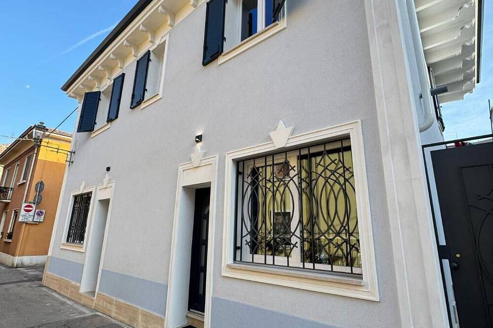 Entire apartment, Apartment 'Casa Magenta 5' with Wi-Fi and Air Conditioning in Valeggio sul Mincio, Verona Province