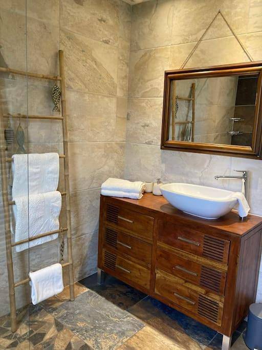 Appartement entier, One-Bedroom Apartment in Bavilliers, Territoire de Belfort