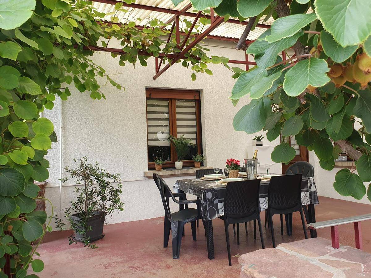 Appartement entier, Gite spacieux, calme avec terrasse in Wettolsheim, Parc naturel régional des Ballons des Vosges
