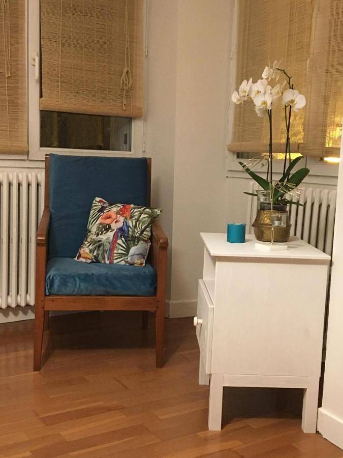Location de vacances pour 2 personnes, avec vue et terrasse à Verrières - 4