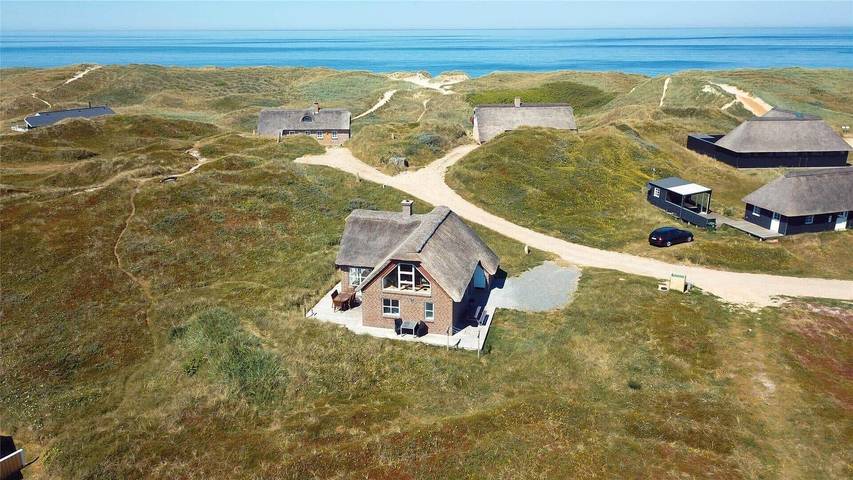 Ferienhaus für 6 Personen, mit Whirlpool und Terrasse sowie Sauna in Vejlby Klit