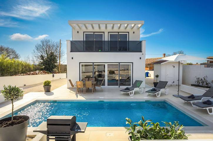 Ferienhaus für 5 Personen, mit Garten und Pool sowie Sauna, mit Haustier