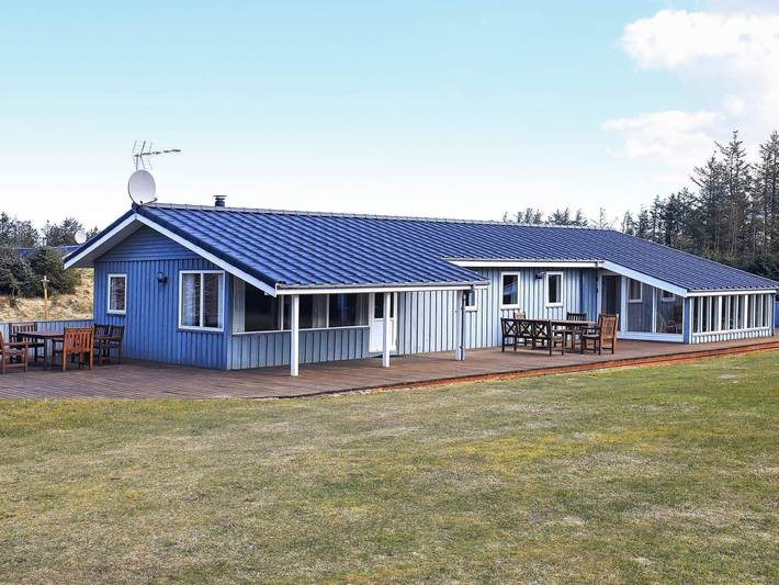 Ferienhaus für 8 Personen, mit Whirlpool und Garten sowie Sauna und Terrasse, kinderfreundlich in Grønhøj Strand
