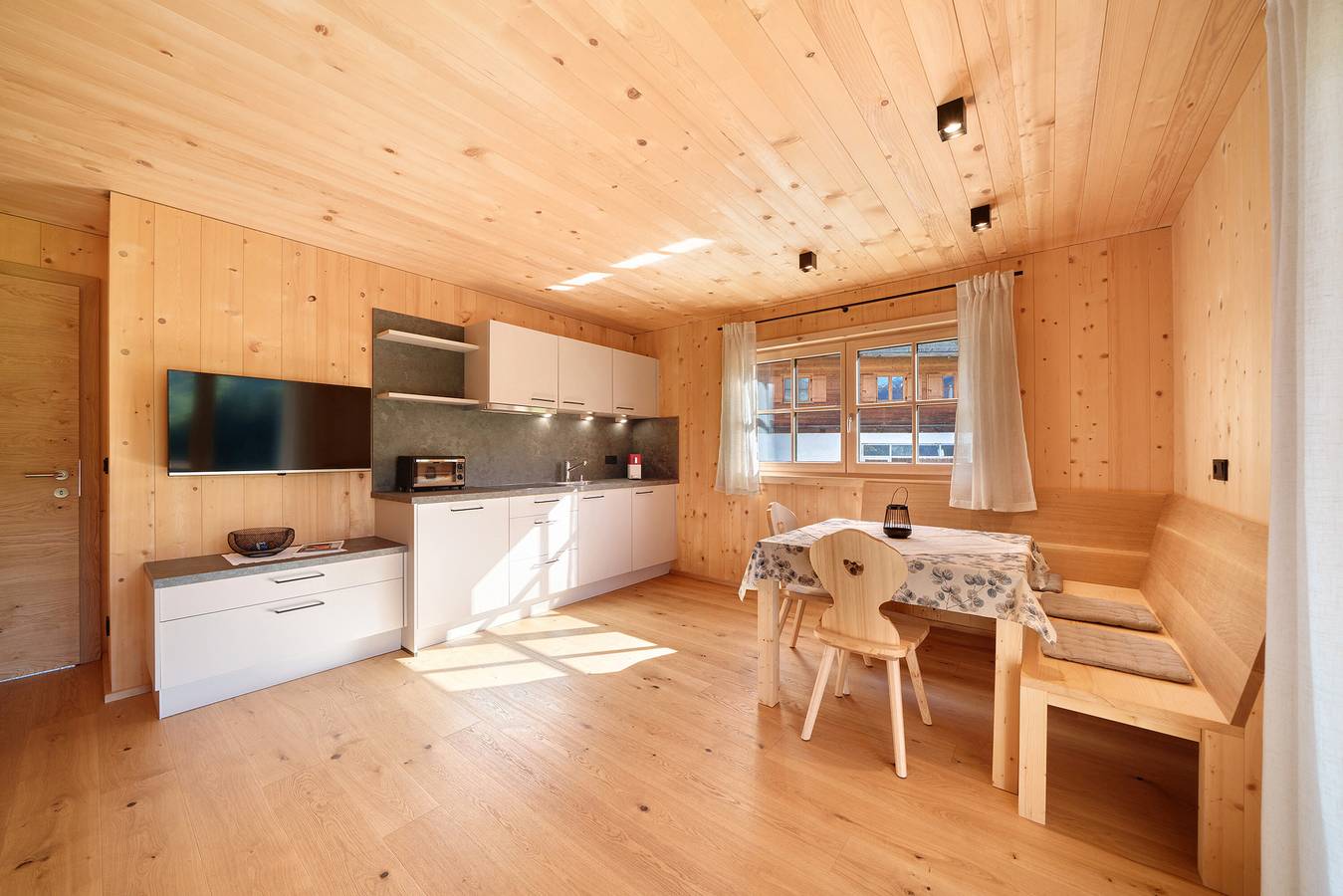 Apartamento entero, Apartamento 'Matatzspitz' con vistas a la montaña, terraza privada y Wi-Fi in San Martino in Passiria, Grupo Texel