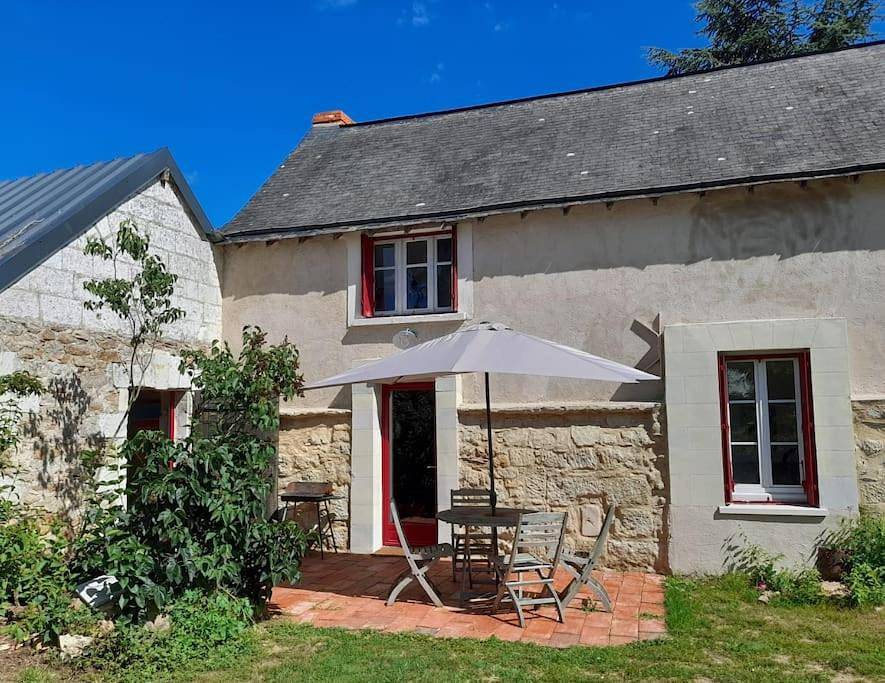 Two-Bedroom House in Blaison-Gohier, Région d'Angers