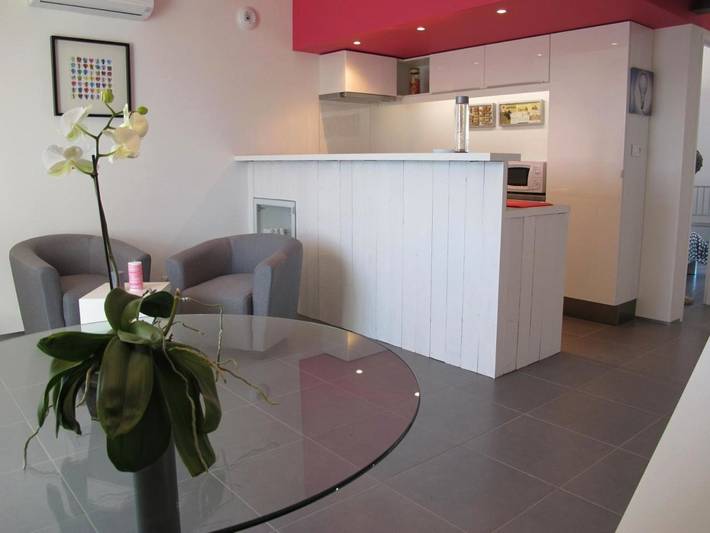 Location de vacances pour 2 personnes, avec piscine ainsi que vue et jardin à Suze-la-Rousse - 3