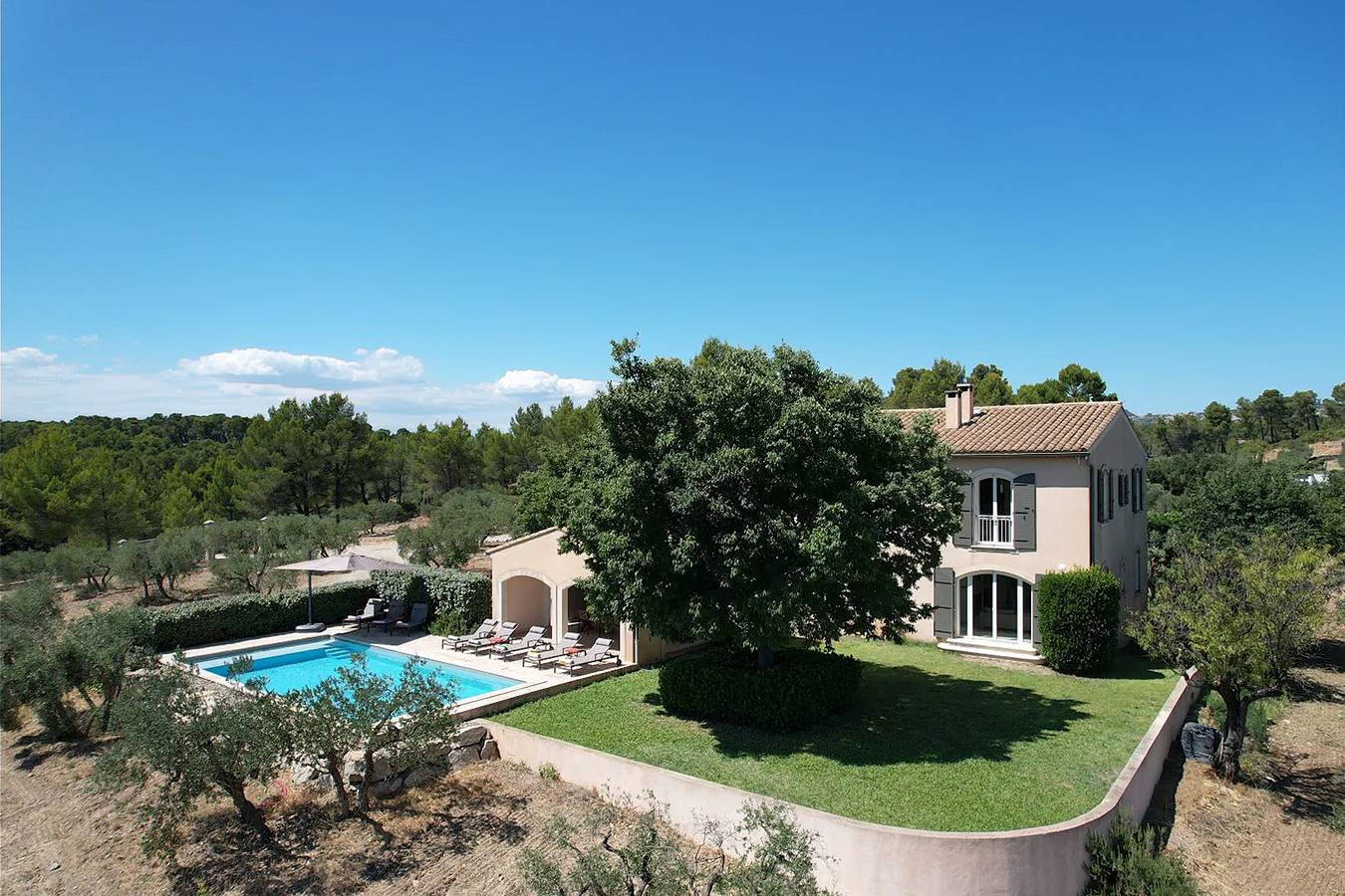 Villa climatisée piscine chauffée vue Alpilles Mouries in Mouriès, Arles region