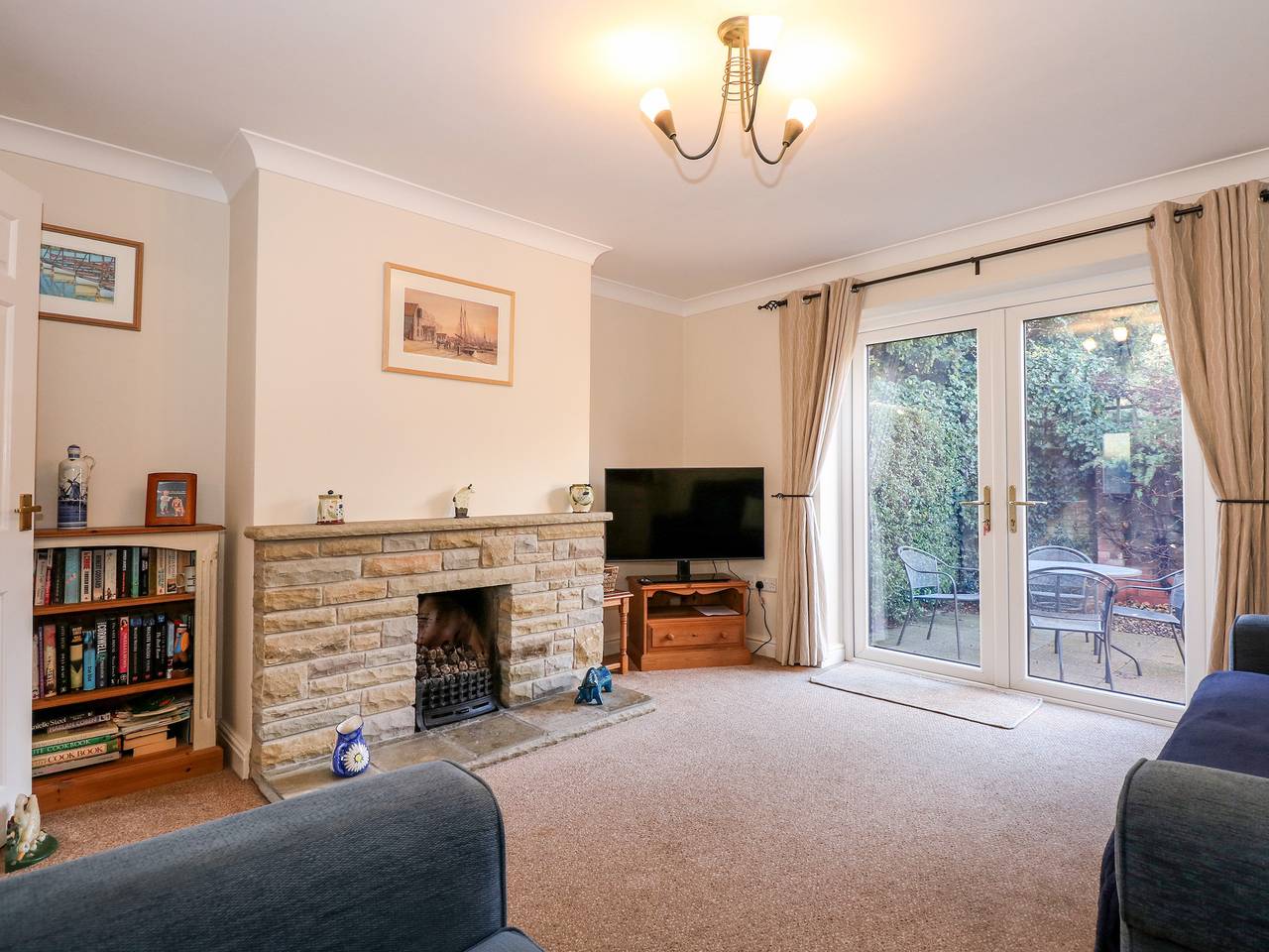 1 Crowlands Cottages in Holt, Norfolk Coast