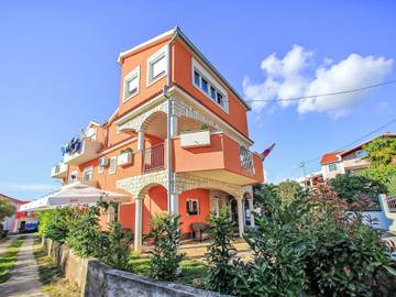 Ferienwohnung für 2 Personen, mit Terrasse in Bibinje