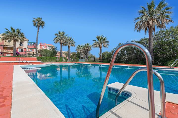 Holiday rental for 3 people, with terrace and view in Isla Canela