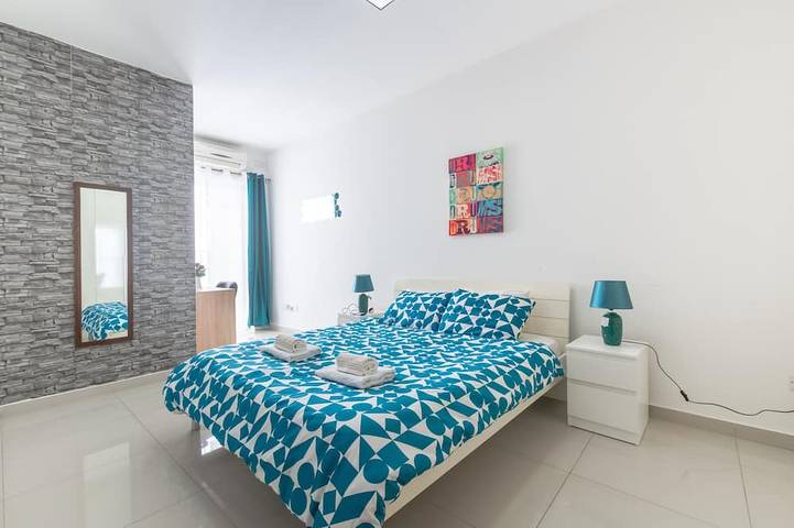 Gîte pour 8 personnes, avec balcon dans St. Paul's Bay - 4