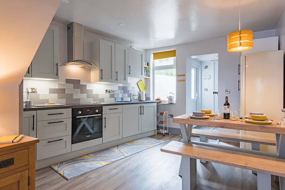 Charming cottage in a great location in Dover, just 10 minutes walk from the beach in Dover, Kent
