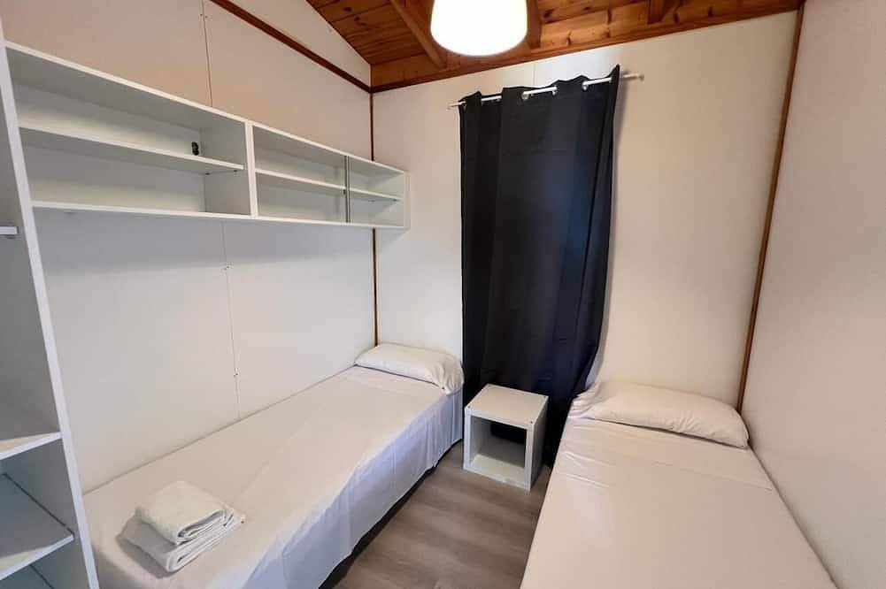 Feriendorf Els Pins Bungalow Comfort für 5 Personen in Malgrat de Mar, Costa del Maresme