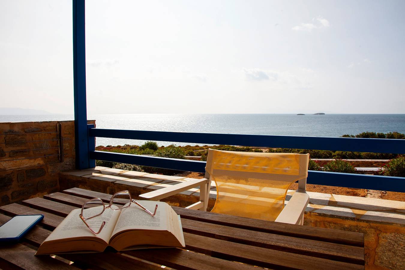 Appartement entier, Appartement 'The Icarian Double Room' avec vue sur la mer, Wi-Fi et climatisation in Paros