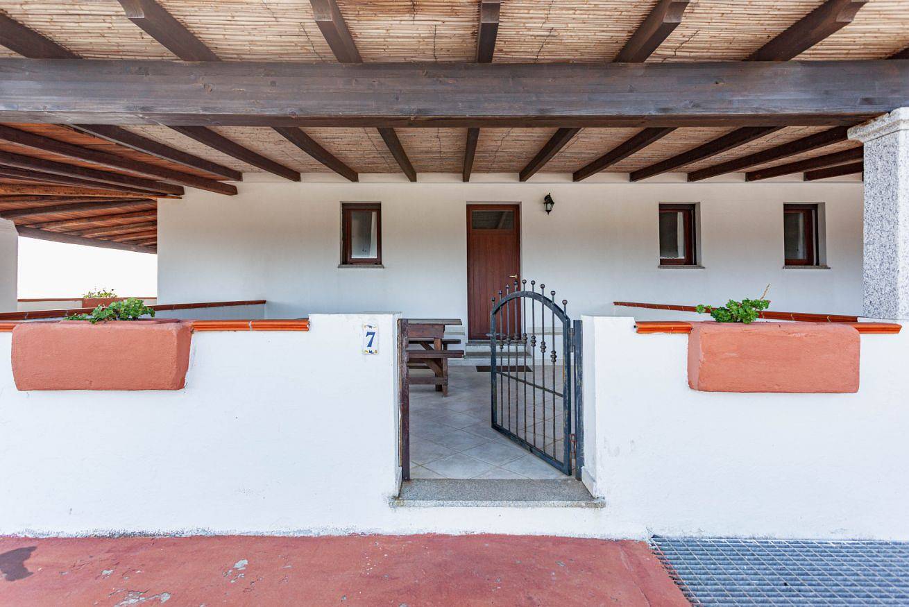 Entire apartment, Comino Alto - Appartamento 7 by Typney in Siniscola, Nuoro Province