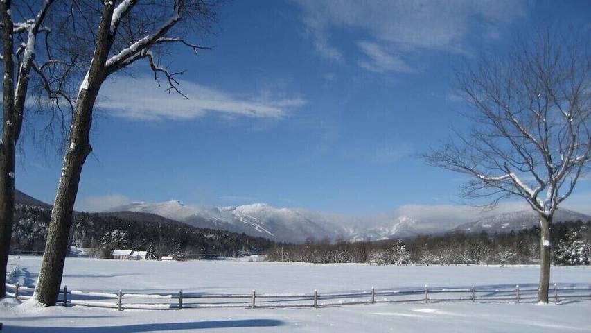 Vacation rental for 6 people, with pool and balcony in Stowe