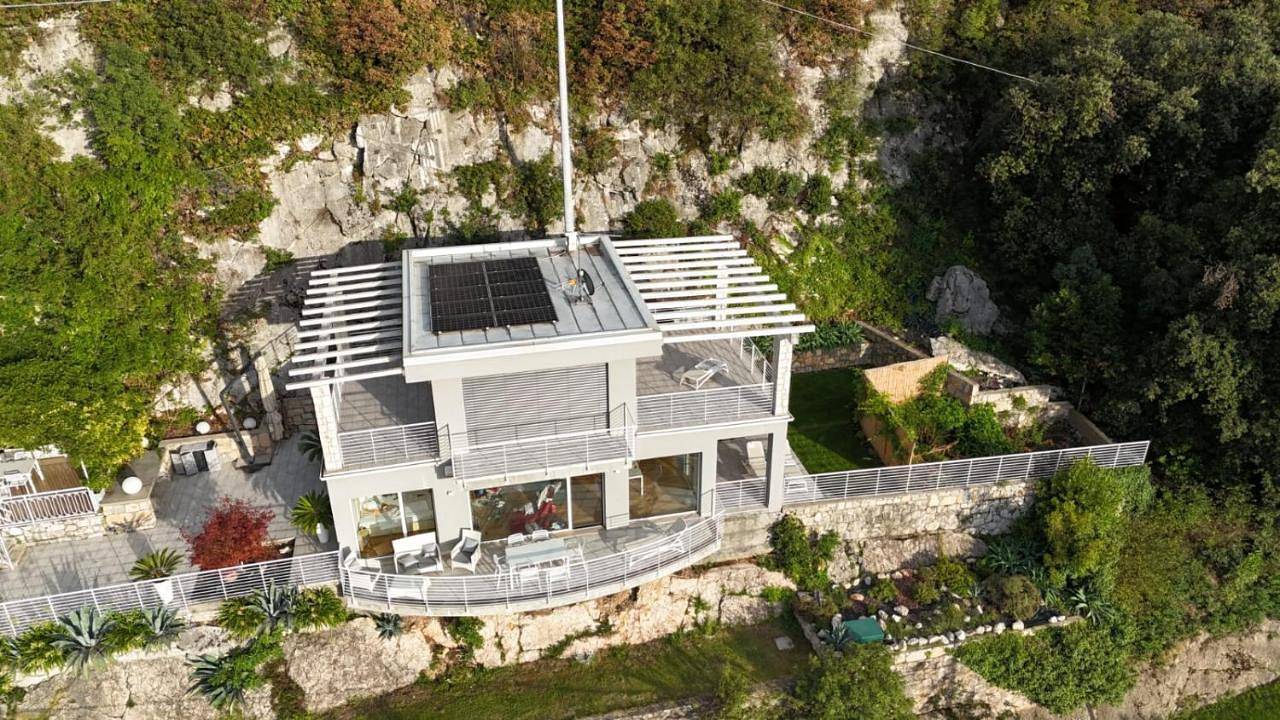 Villa Gabizza villa singola con jacuzzi privata in Malcesine, Gardasee-Berge