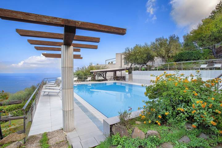 Gîte pour 24 personnes, avec terrasse à Massa Lubrense - 4