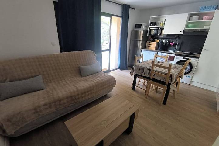 Apartamento de vacaciones para 4 personas, con sauna además de jacuzzi y piscina - 1