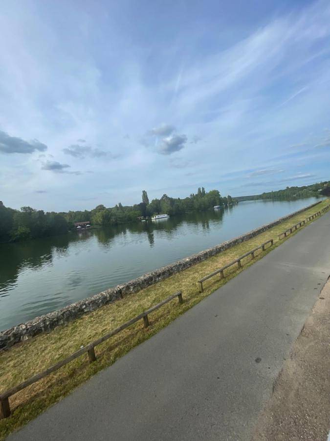 Appartement entier, Appartement en bord de seine in Le Coudray-Montceaux, Essonne