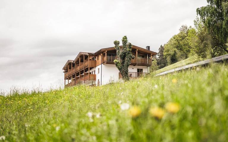 Hôtel pour 2 personnes, avec Balcon et Jacuzzi ainsi que Terrasse et Jardin à Bressanone