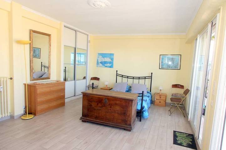 Apartamento entero, Villa De Techo sobre los tejados de Niza frente al mar 100 m² + 100 m² terr in Niza, Costa mediterránea (Francia)