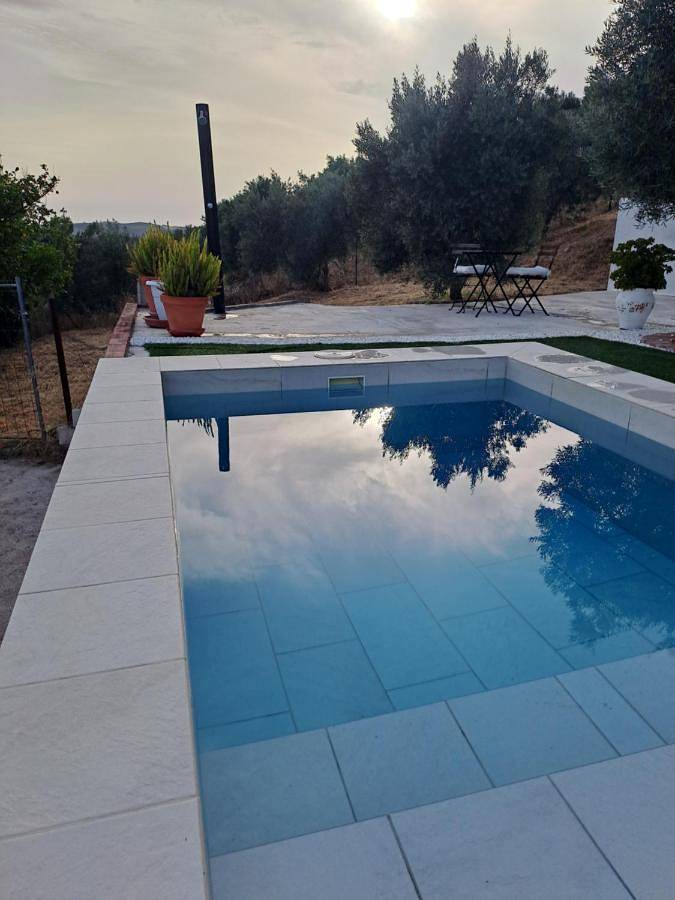 Location de vacances pour 4 personnes, avec piscine ainsi que vue et jardin, animaux acceptés à Algodonales - 3