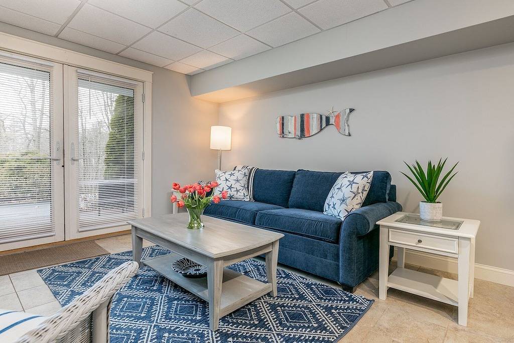 Ganze Wohnung, Beautiful Private Oasis - On the River's Edge in Kennebunk, York County