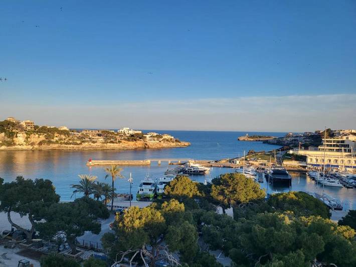 Ferienwohnung für 5 Personen, mit Balkon und Terrasse sowie Seeblick und Ausblick in Porto Cristo