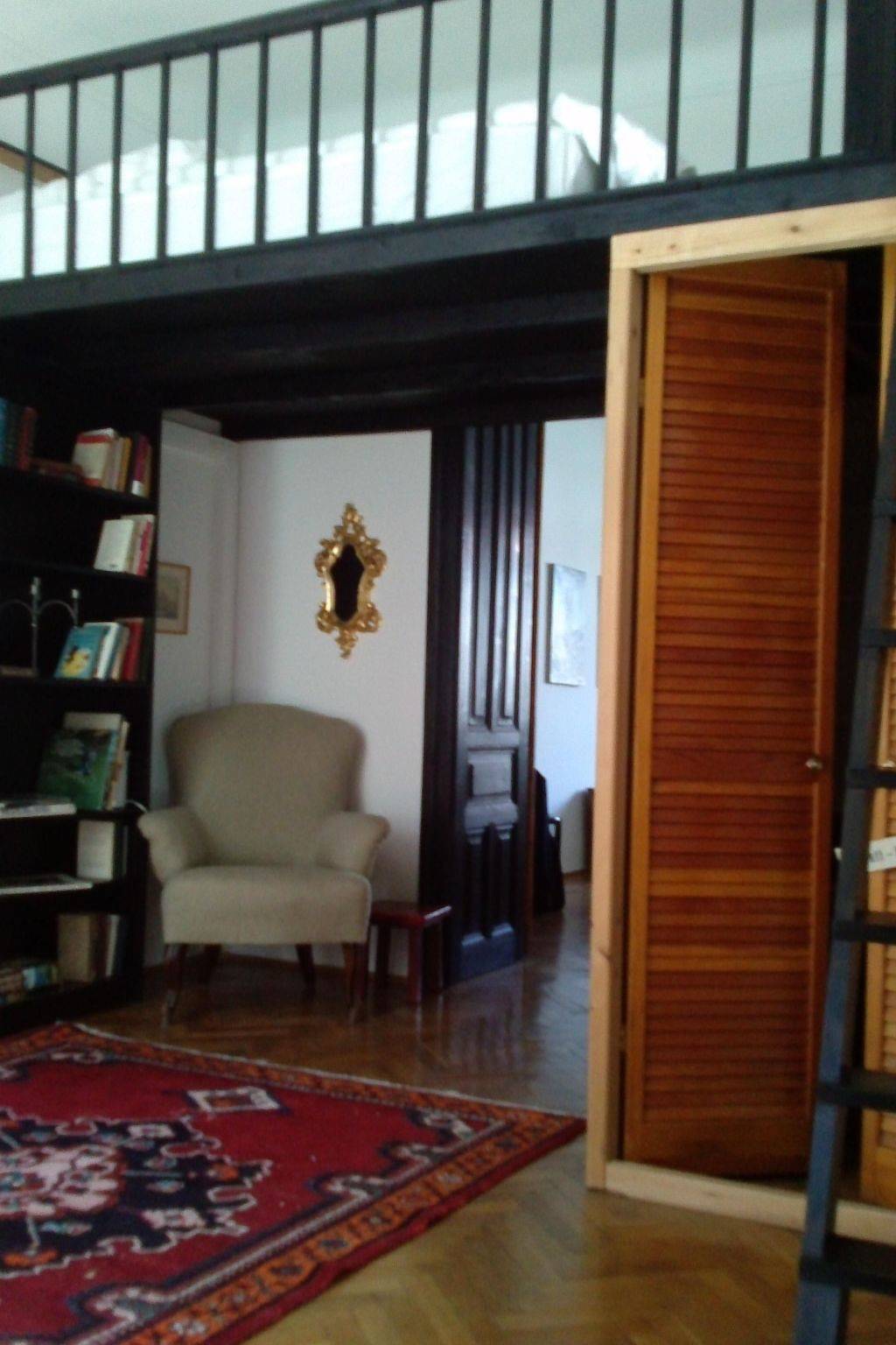 Entire apartment, Wohnung in Hernals mit Garten- und Strassenblick in Hernals, Vienna