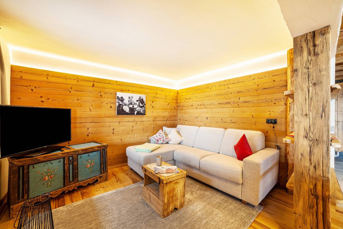 Holiday Home 'Mutlechnerhof' with Mountain View, Private Terrace and Wi-Fi in Kuens, Texel Group