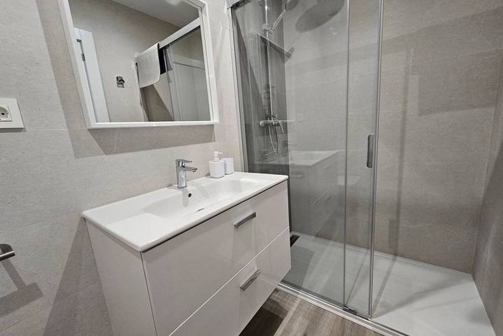 Apartamento entero, 1B105 Bonito apartamento en zona exclusiva in Gijón, Costa Verde