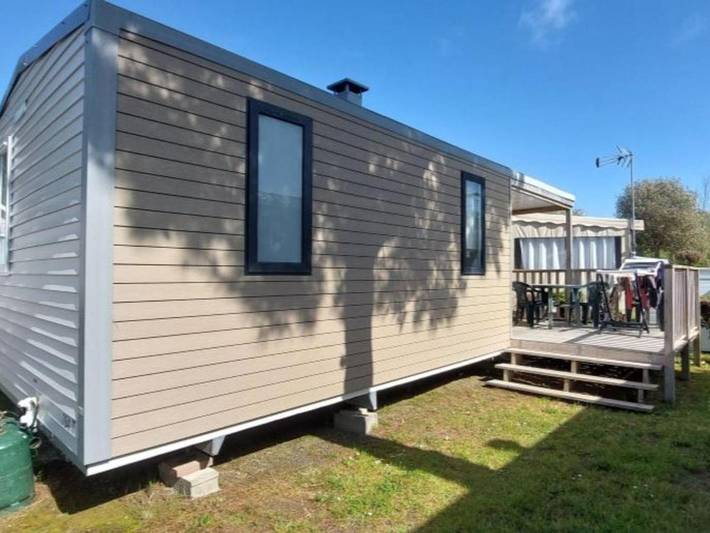 Camping pour 5 personnes, avec terrasse et piscine, animaux acceptés à Notre-Dame-de-Monts