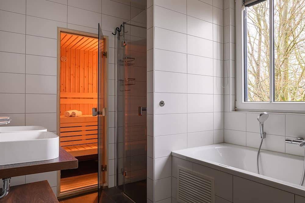 Luxe house with kids facilities - 4 bedrooms / 2 bathrooms in Maastricht, Limburg (Niederlande)