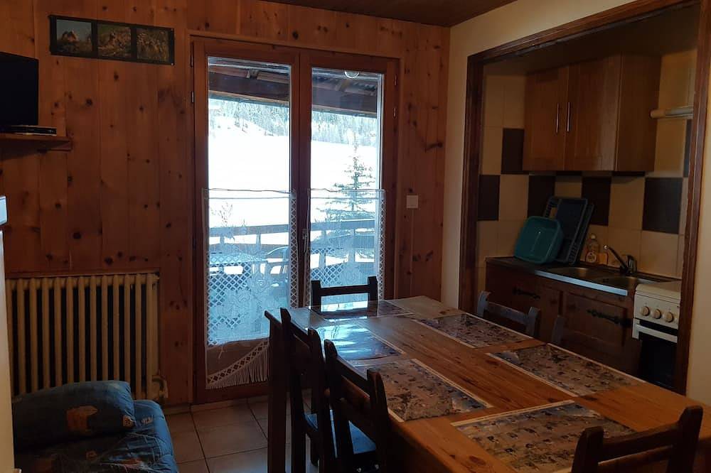 Entire apartment, Apartment Izoard in Arvieux, Queyras