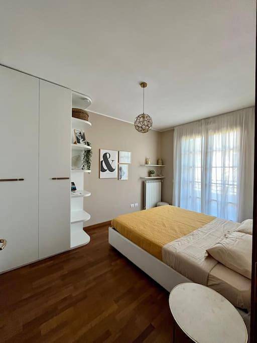 Appartamento per 5 persone, con Balcone e Terrazza nonché Panorama a Merate
