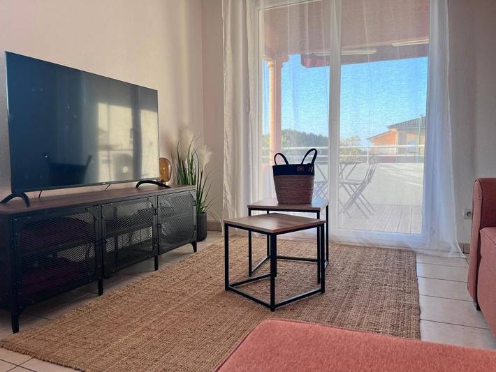 Apartamento de vacaciones para 6 personas, con vistas además de terraza y piscina - 1