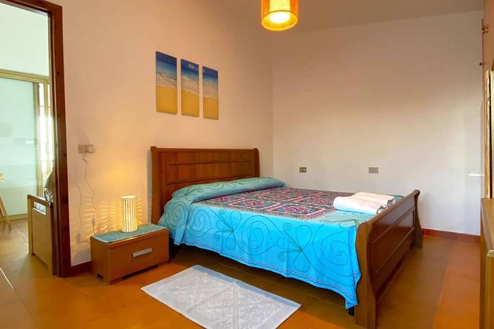 Ganze Wohnung, Small apartment with direct access to the sea in Tertenia, Ogliastra Provinz
