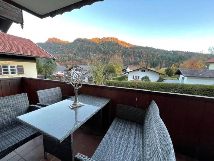 Ferienwohnung für 4 Personen, mit Balkon und Ausblick in Sachrang - 2