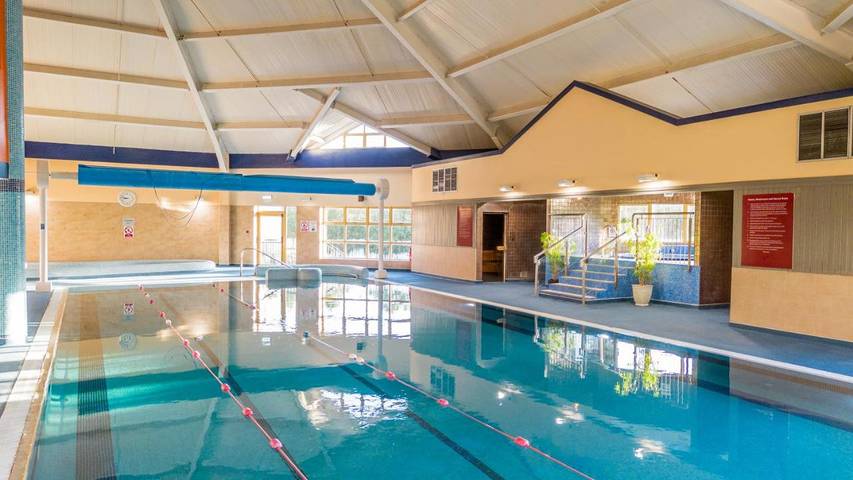 Hotel for 2 people, with Hot tub and Terrace as well as Garden and Children pool in Wexford