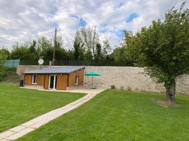 Gîte pour 2 personnes, avec jardin et vue dans Us