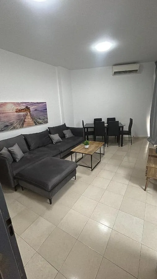 Apartamento de vacaciones para 4 personas, con terraza y jardín - 1