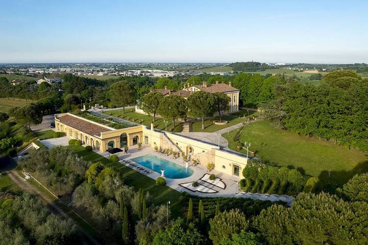 Villa für 24 Personen, mit Sauna und Whirlpool sowie Garten - 1