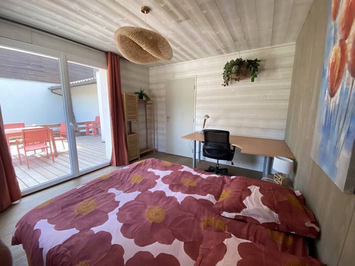 Gîte pour 8 personnes, avec jardin ainsi que terrasse et piscine dans Lac de Lacanau - 4