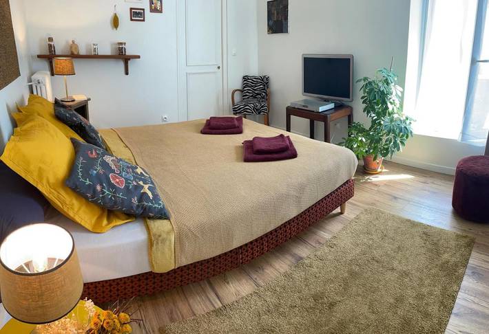 Chambre d’hôte pour 3 personnes, avec Terrasse ainsi que Jardin et Vue