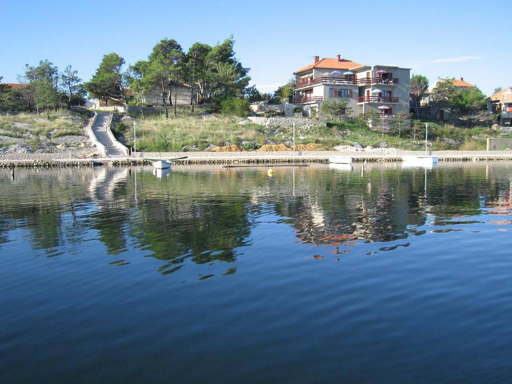 Ganzes Studio, Studioapartment in Nin mit Meerblick, Terrasse, Klimaanlage, W-Lan (4868-1) in Nin, Zadar