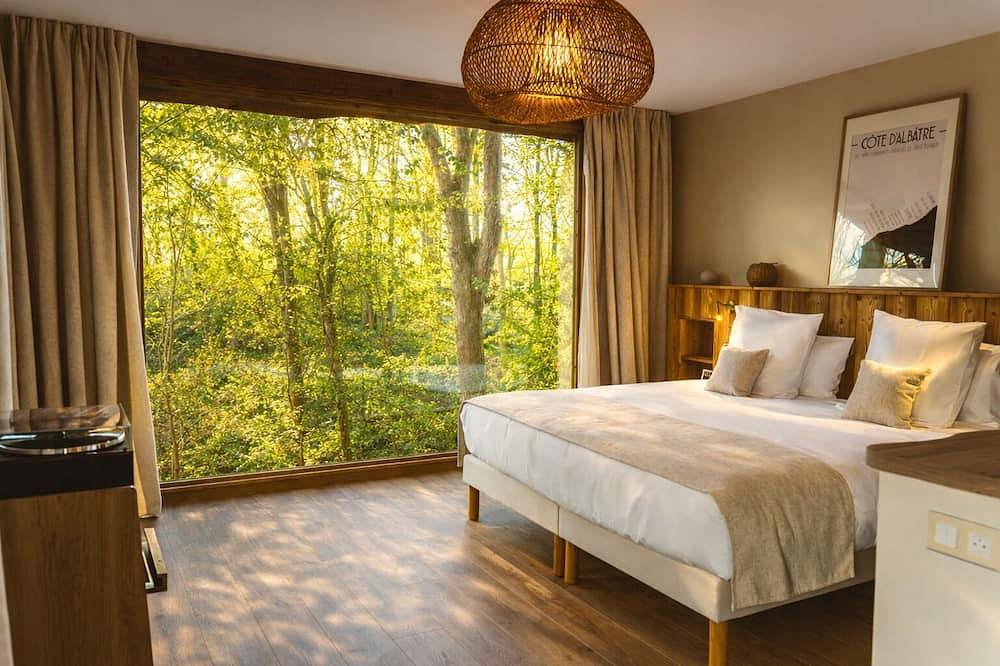 Lodge on stilts with private Nordic bath in Normandy in Le Perrey, Bernay region